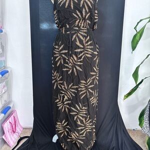 Elegant Black Maxi Dress with Gold Leaf Pattern